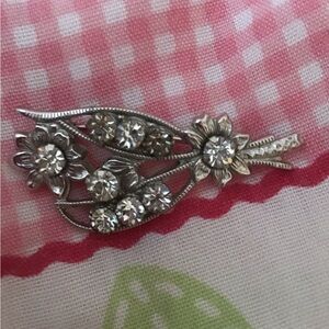 Silver vintage bouquet brooch